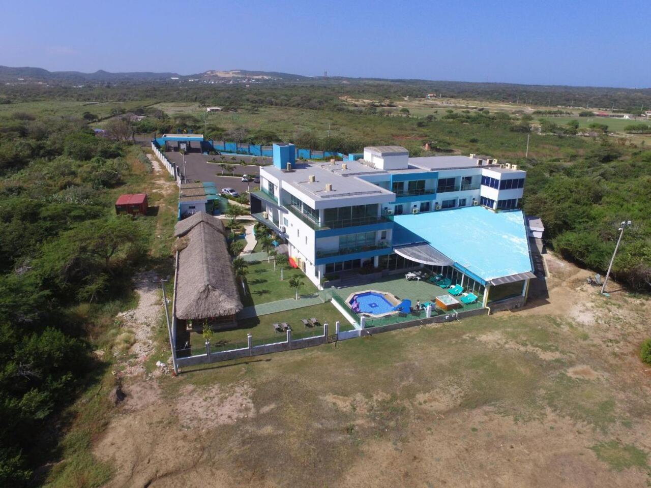 Hotel Campestre El Cisne Barranquilla  Exterior photo